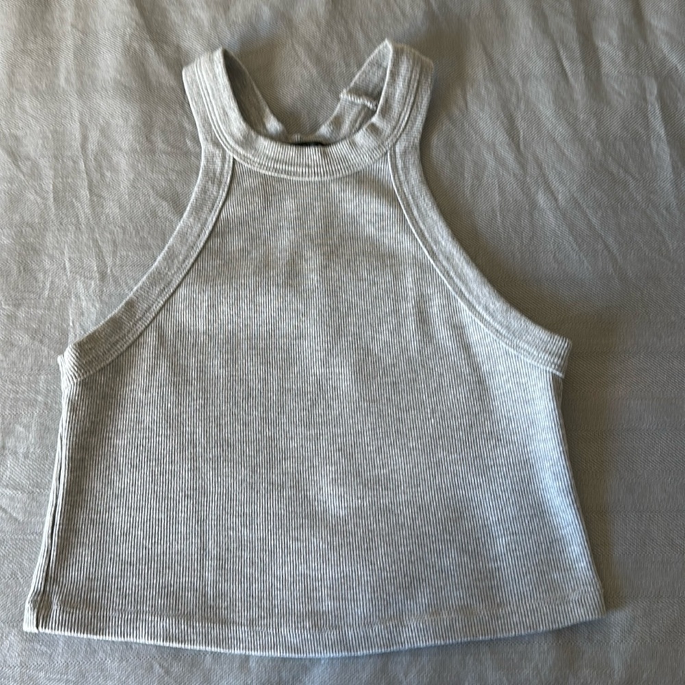 Ribbed gray tank size small.